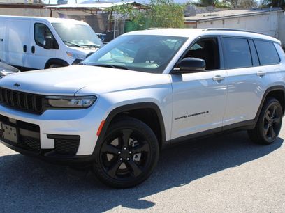 Used 2023 Jeep Grand Cherokee L Laredo
