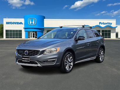 Used 2017 Volvo V60 T5 Cross Country w/ Convenience Package