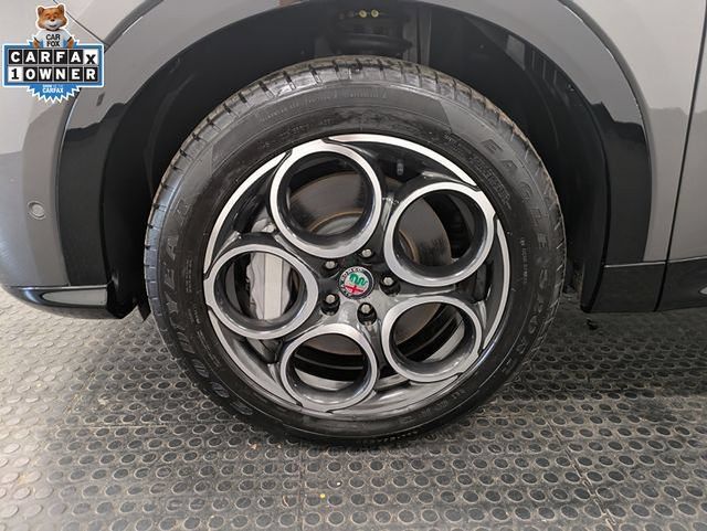 Used 2024 Alfa Romeo Tonale Ti AWD/4WD image 7