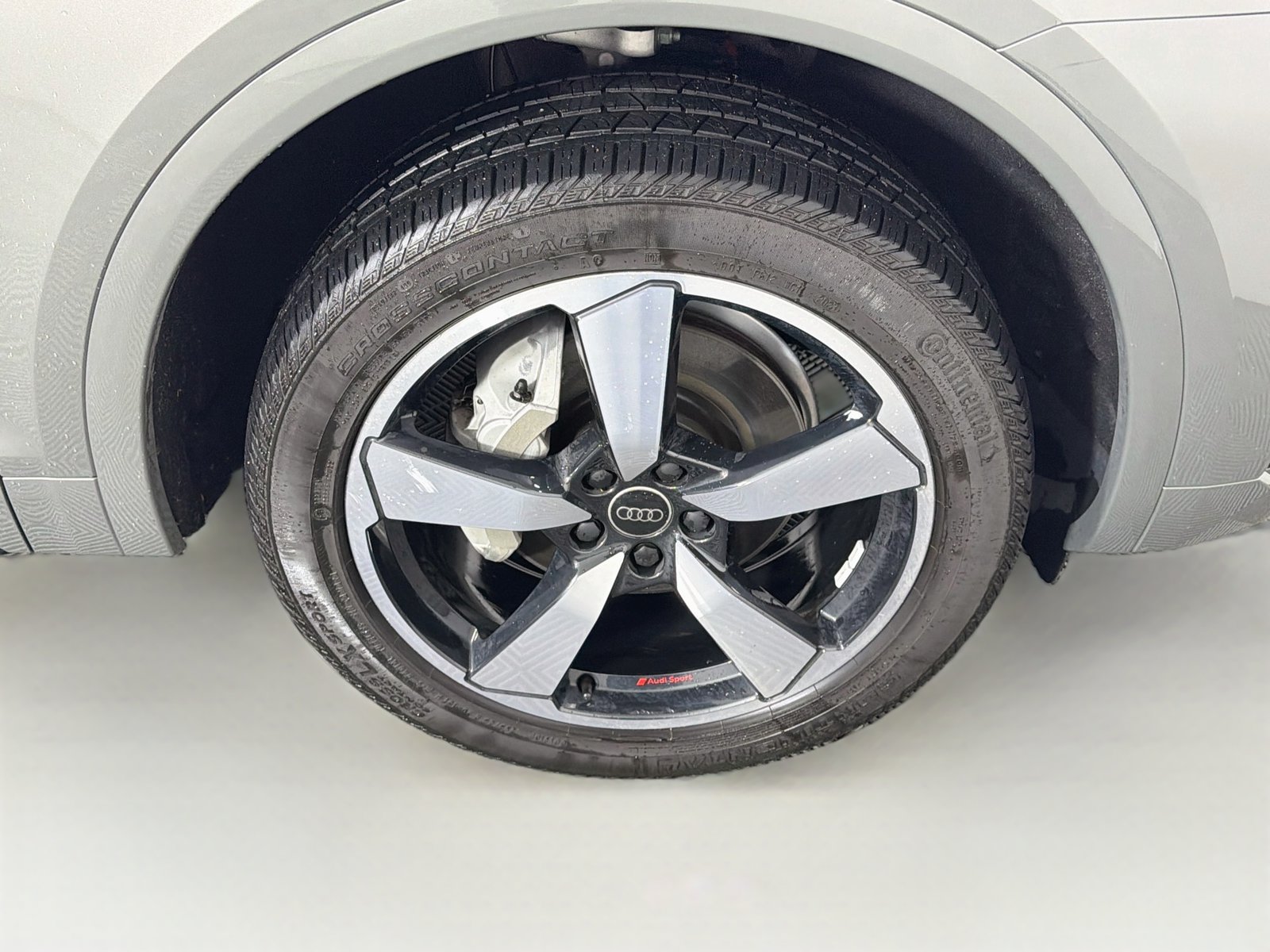 Used 2023 Audi Q5 2.0T Premium Plus w/ Premium Plus Package AWD/4WD image 35