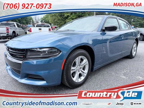 Used 2023 Dodge Charger SXT w/ Blacktop Package RWD image 1