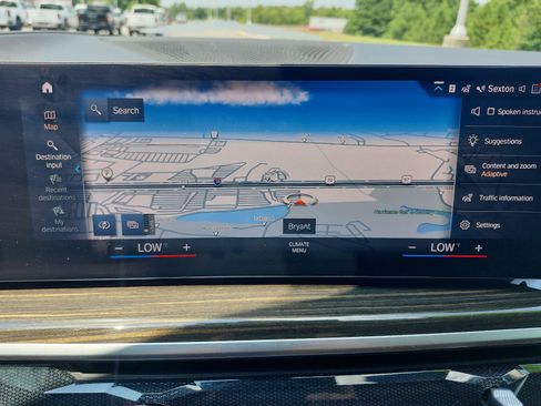 Used 2023 BMW X7 xDrive40i AWD/4WD image 18