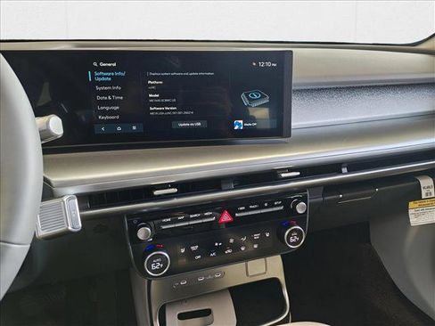 New 2026 Hyundai Ioniq 9 SE AWD/4WD image 13