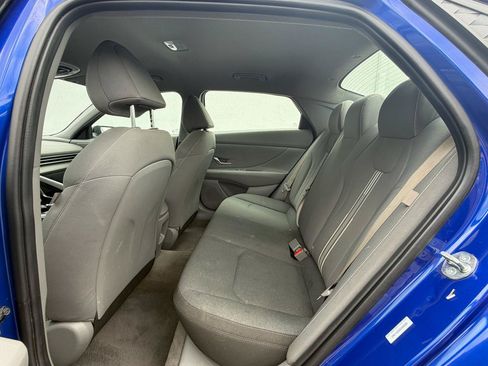 Used 2025 Hyundai Elantra Sport FWD image 13