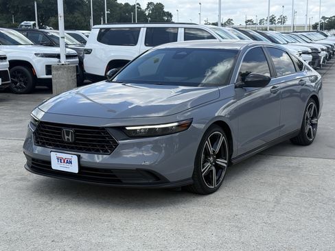 Used 2024 Honda Accord Sport image 9