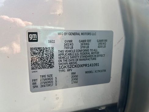 Used 2023 GMC Yukon AT4 w/ Technology Package AWD/4WD image 34