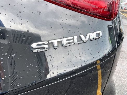 Used 2018 Alfa Romeo Stelvio Ti AWD/4WD image 7