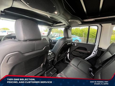 Used 2024 Jeep Wrangler Unlimited Rubicon AWD/4WD image 15