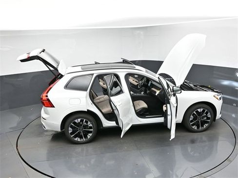 New 2026 Volvo XC60 B5 Plus w/ Protection Package Premier image 49