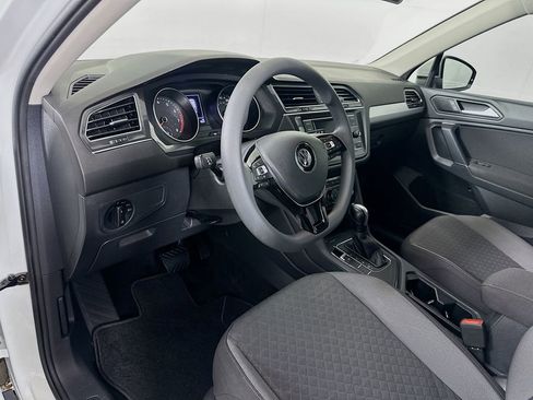 Used 2020 Volkswagen Tiguan S FWD image 9