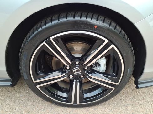 Used 2024 Honda Accord Sport image 8