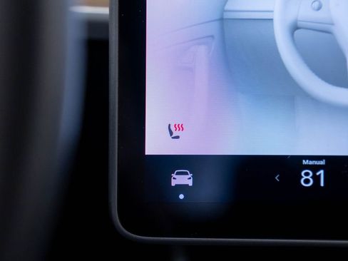 Used 2020 Tesla Model 3 Standard Range Plus image 25