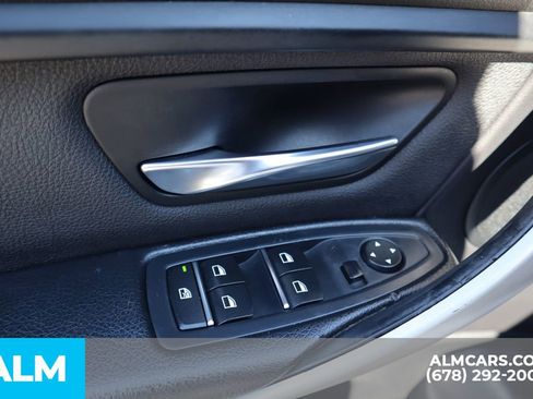 Used 2018 BMW 320i Sedan image 16