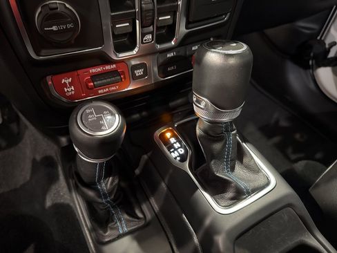 Used 2021 Jeep Wrangler Unlimited Rubicon 4xe w/ Cold Weather Group image 15