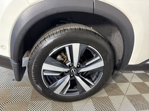 Used 2023 Nissan Rogue SL w/ SL Premium Package image 31