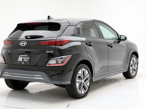 Used 2023 Hyundai Kona SE image 9