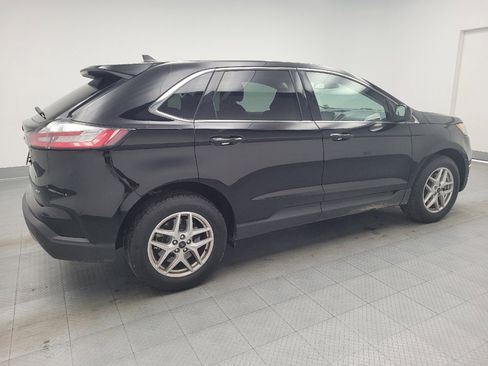 Used 2024 Ford Edge SEL image 10