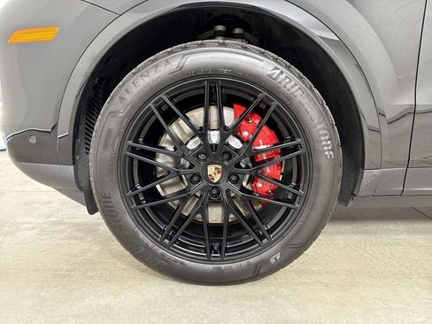 Certified 2026 Porsche Cayenne S AWD/4WD image 13