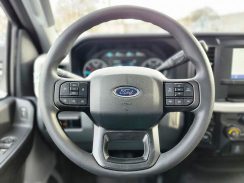New 2026 Ford F250 XL w/ XL Chrome Package image 21