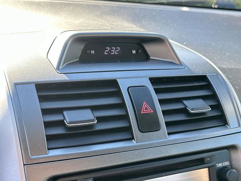 Used 2013 Toyota Corolla S image 27