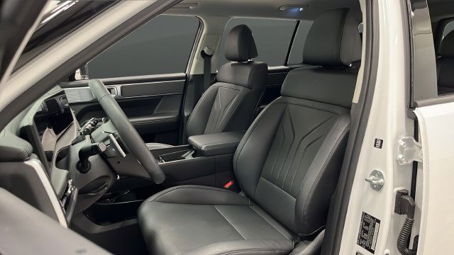Used 2025 Hyundai Santa Fe XRT AWD/4WD image 9
