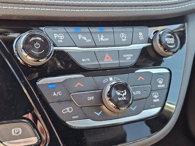 New 2025 Chrysler Pacifica Select FWD image 19