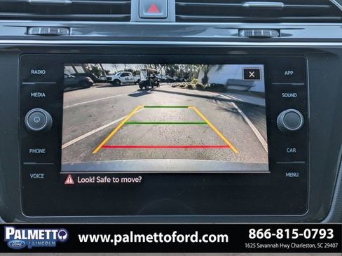 Used 2022 Volkswagen Tiguan SE R-Line image 22