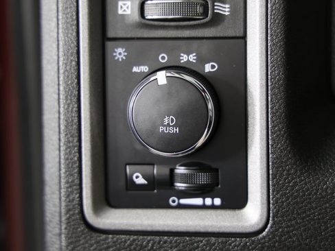 Used 2019 RAM 1500 Express w/ Express Value Package image 22