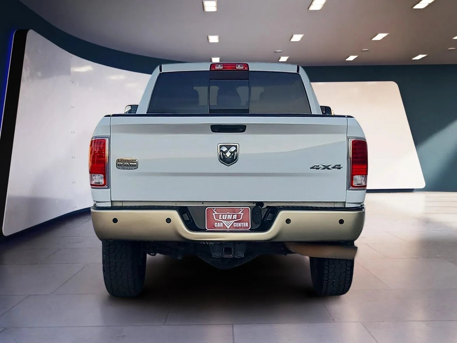 Used 2014 RAM 2500 Longhorn w/ Convenience Group AWD/4WD image 4