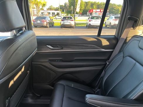 Used 2025 Jeep Grand Cherokee L Limited w/ Black Appearance Package RWD image 14
