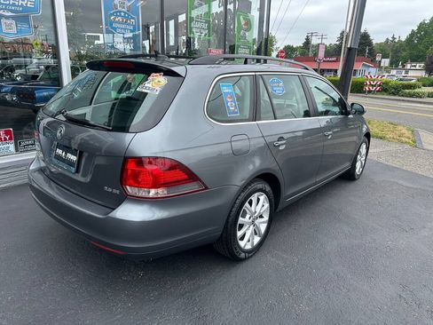 Used 2010 Volkswagen Jetta SE FWD image 6