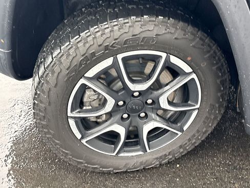 Used 2024 Jeep Compass Trailhawk w/ Trailer Tow Group image 12