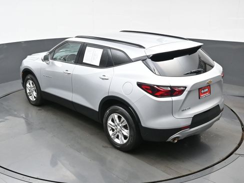Used 2020 Chevrolet Blazer LT image 38