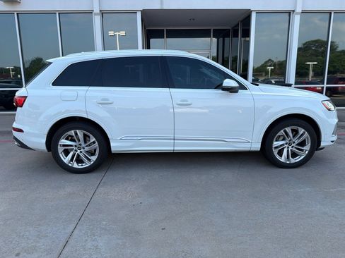 Used 2021 Audi Q7 2.0T Premium Plus w/ Premium Plus Package AWD/4WD image 5