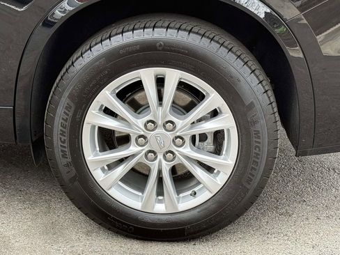 Used 2025 Cadillac XT6 Luxury image 13