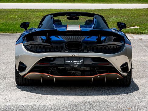 New 2024 McLaren 750S Spider image 10