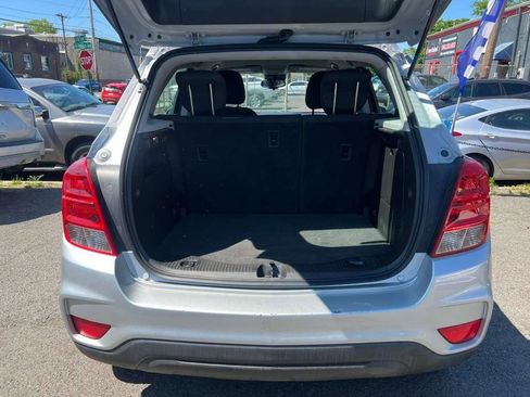 Used 2018 Chevrolet Trax LS FWD image 21