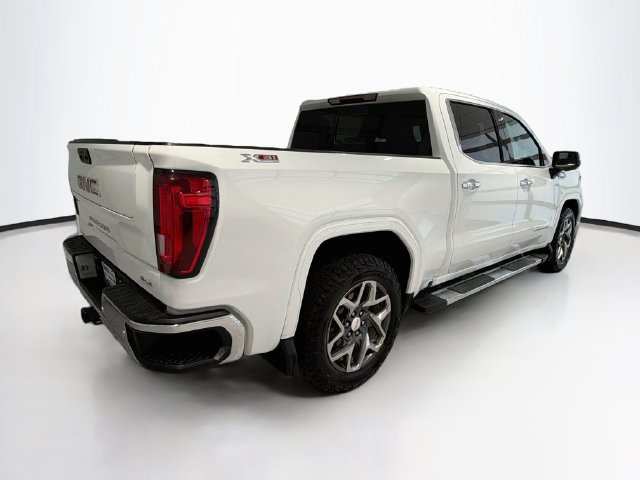 Used 2022 GMC Sierra 1500 SLT w/ SLT Premium Plus Package AWD/4WD image 7