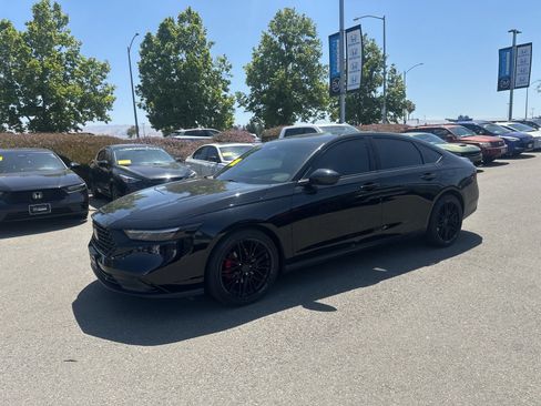 Used 2025 Honda Accord SE image 5