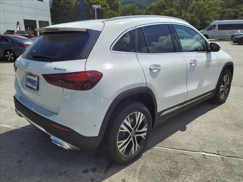 Used 2025 Mercedes-Benz GLA 250 4MATIC image 4