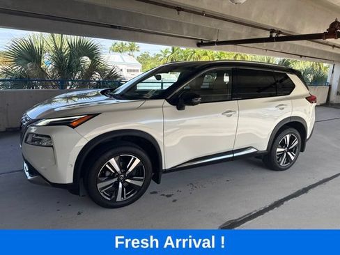 Used 2021 Nissan Rogue Platinum FWD image 1