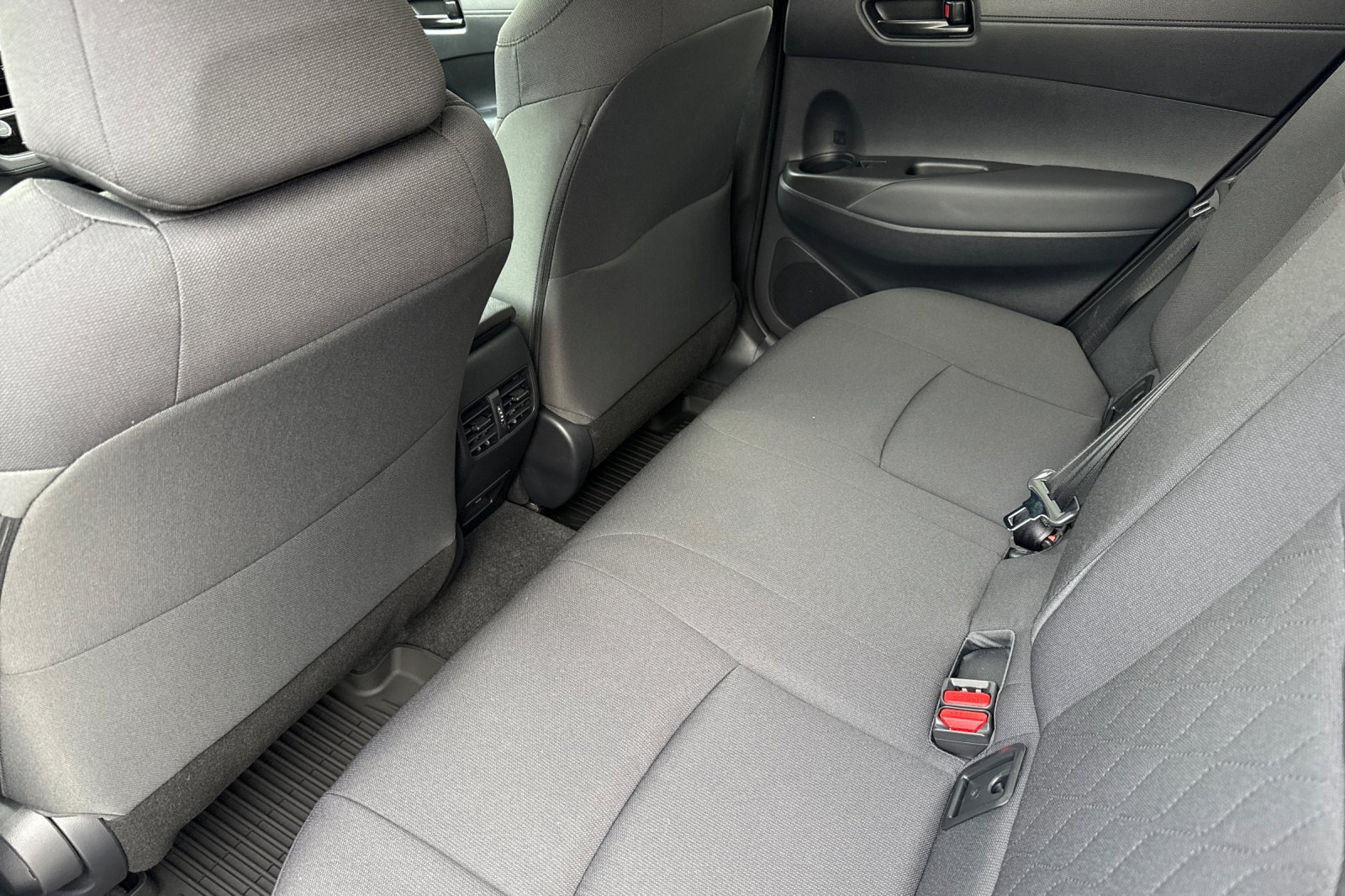 New 2026 Toyota Corolla Cross LE w/ Moonroof Package AWD/4WD image 10