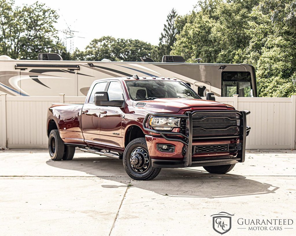 Used 2024 RAM 3500 Big Horn w/ Night Edition AWD/4WD image 3