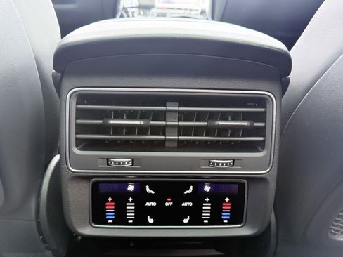 Used 2023 Audi SQ8 Prestige image 51