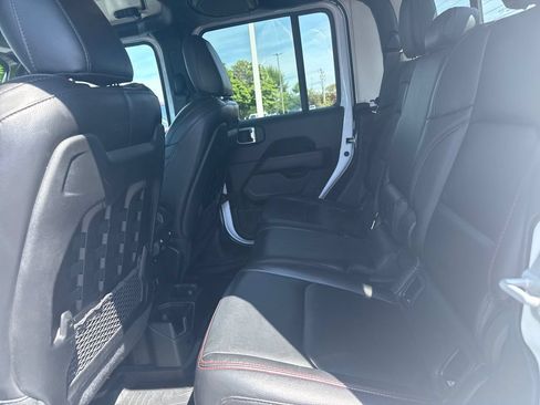 Used 2022 Jeep Gladiator Rubicon w/ LED Lighting Group AWD/4WD image 37