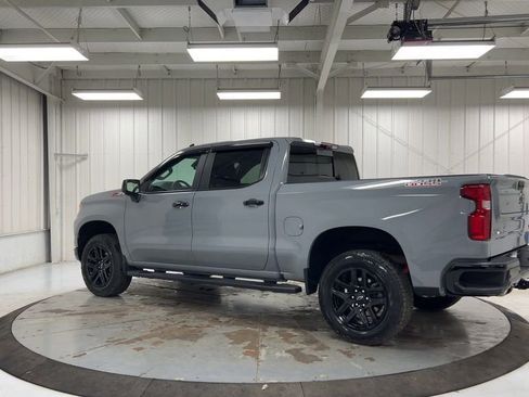Used 2024 Chevrolet Silverado 1500 LT Trail Boss w/ Convenience Package II image 6