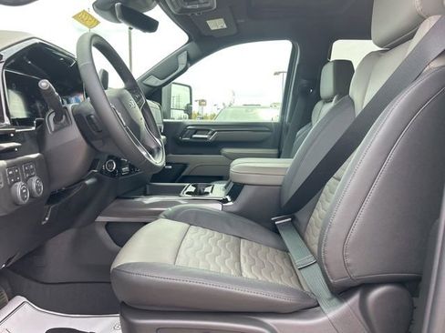 New 2026 Chevrolet Silverado 2500 ZR2 w/ LPO, Dark Essentials Package image 15