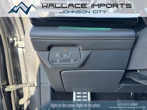 Used 2024 Volkswagen Atlas Cross Sport SEL Premium R-Line image 26