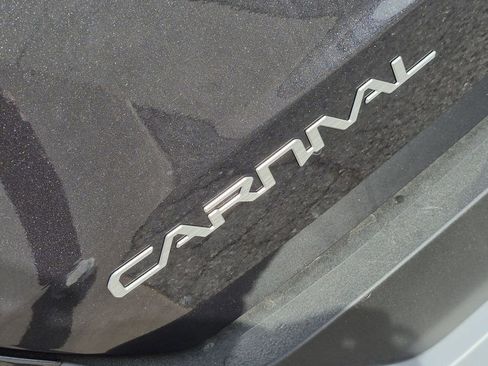 New 2026 Kia Carnival EX FWD image 8