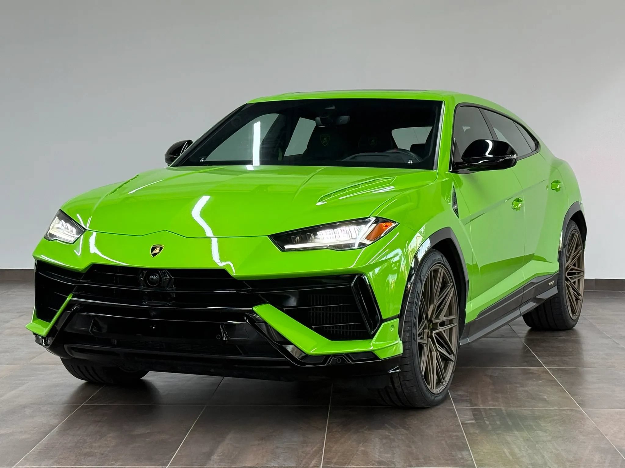 Used 2023 Lamborghini Urus S AWD/4WD image 1